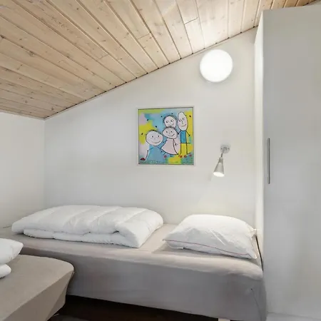 Three-bedroom With A Fireplace 08 Feriehus *