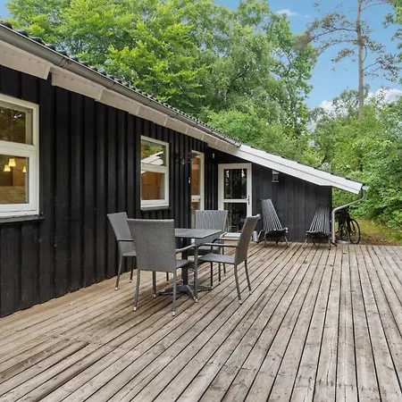 Three-bedroom With A Fireplace 08 *