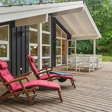 Holiday home 3 Bedroom Awesome In Hadsund